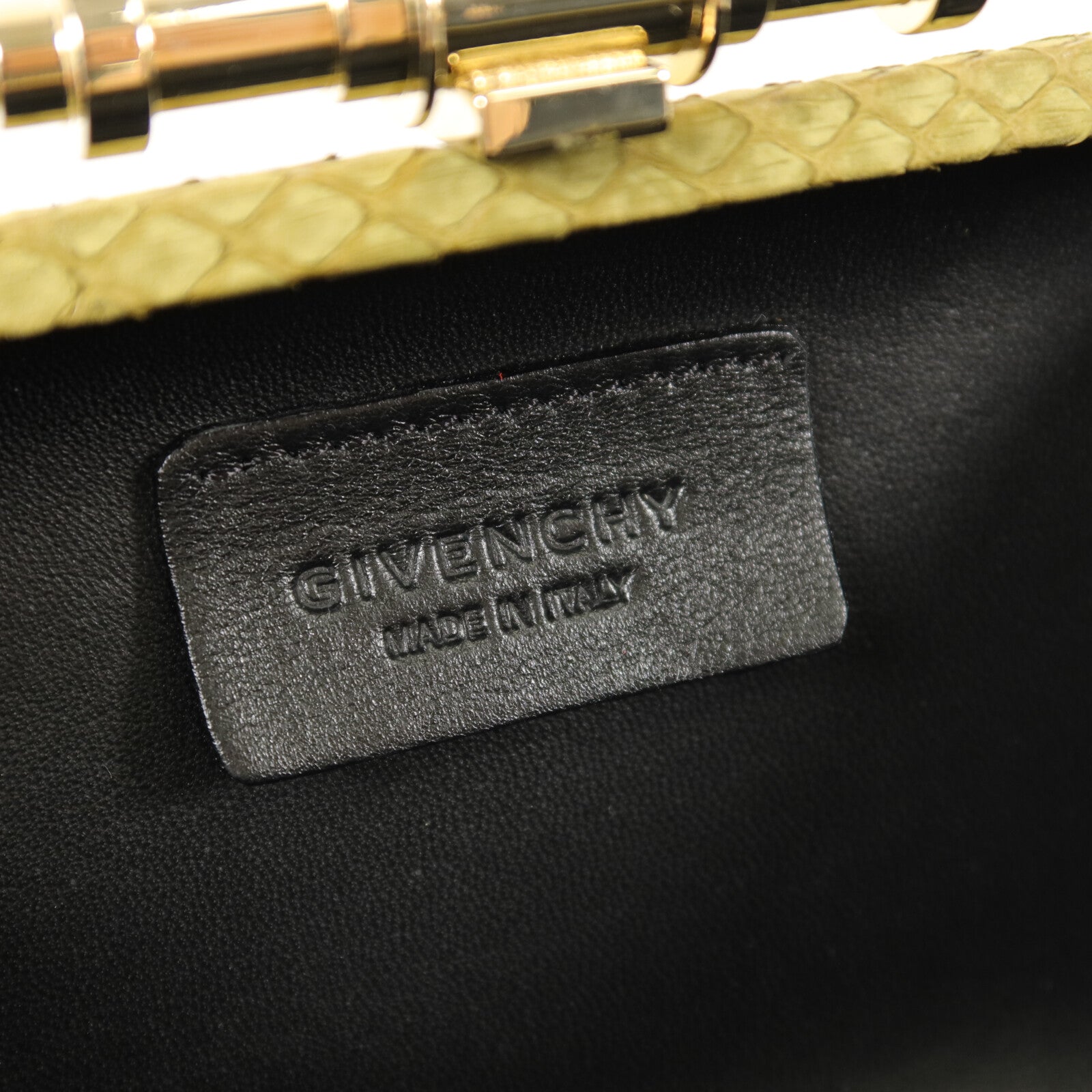 GIVENCHY 蛇皮皮革Clutch With Chain鏈帶肩背袋