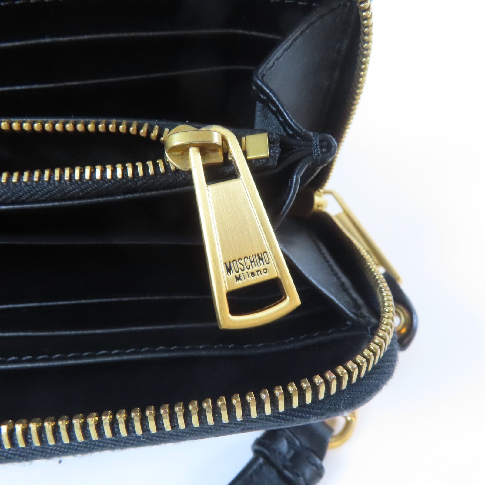 MOSCHINO 牛皮皮革Long wallet金扣長錢包黑色