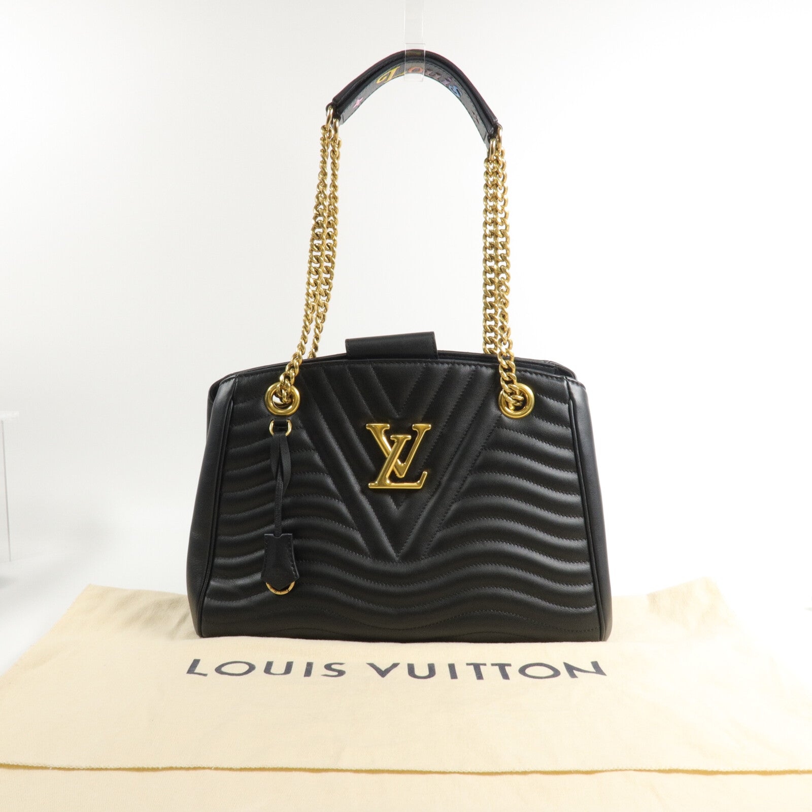 LOUIS VUITTON 牛皮皮革New Wave Chain Tote鏈帶肩背袋