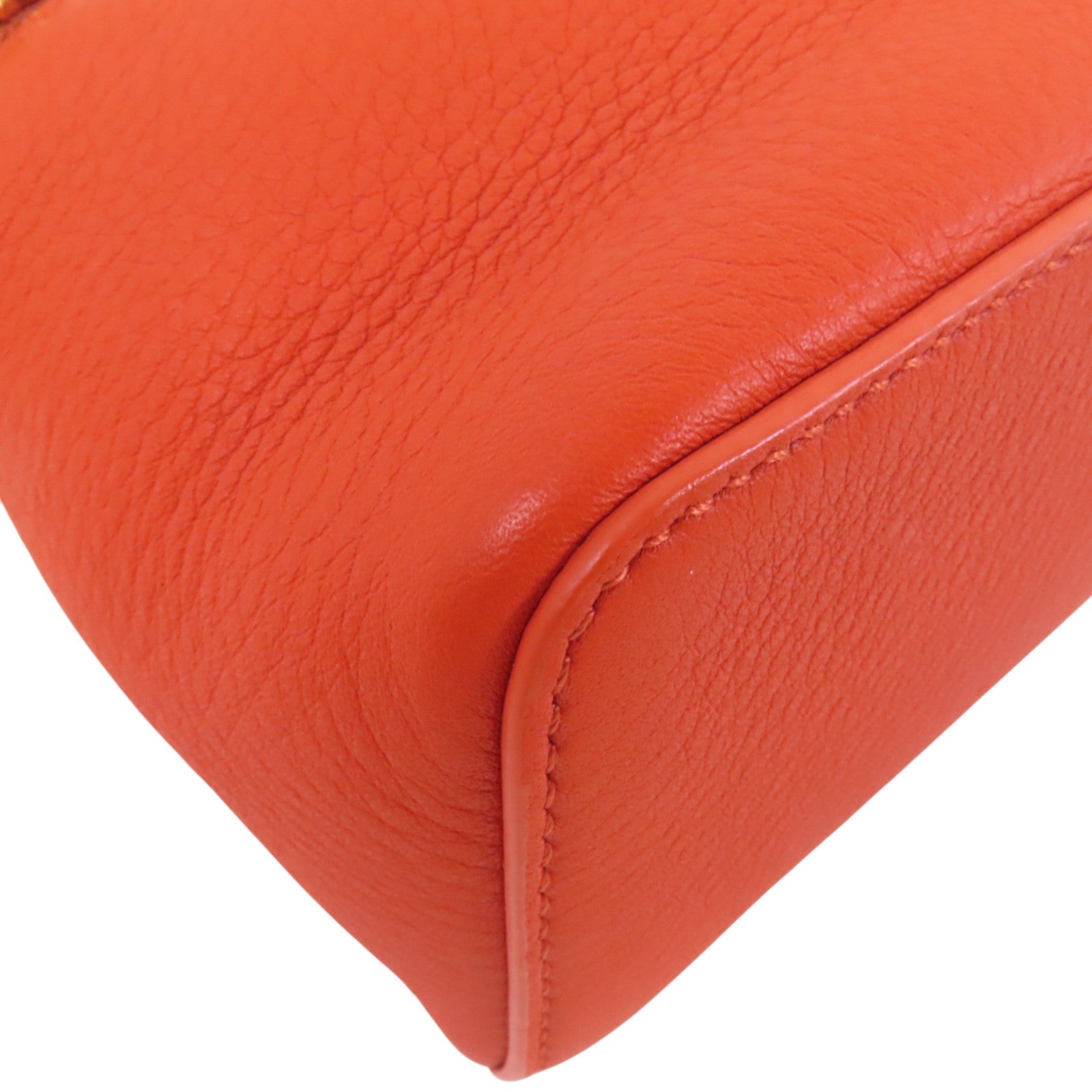 Loro Piana 牛皮皮革Extra Clutch L19金扣手挽袋