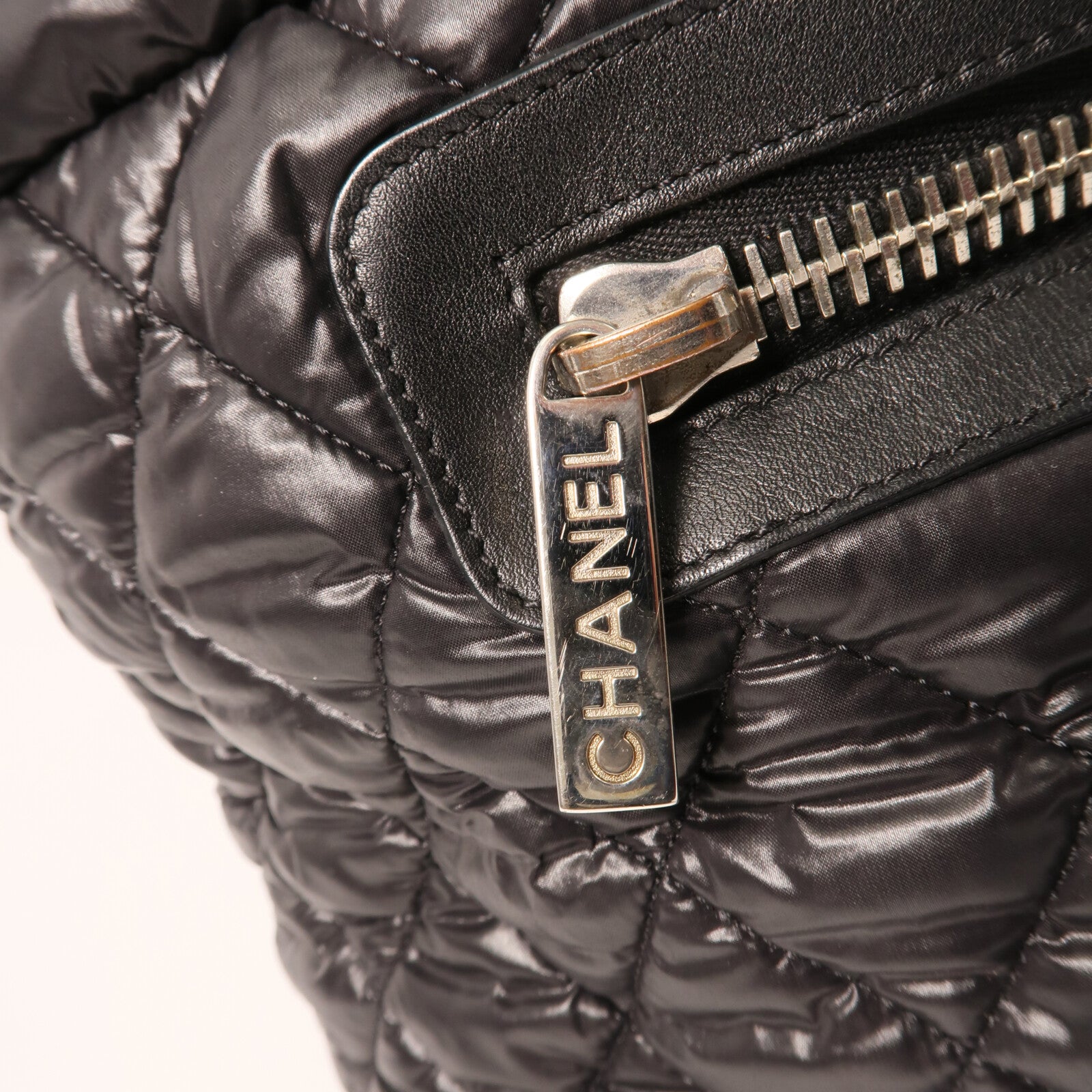 CHANEL 【激減優惠】尼龍Coco Cocoon Tote Bag銀扣手挽袋