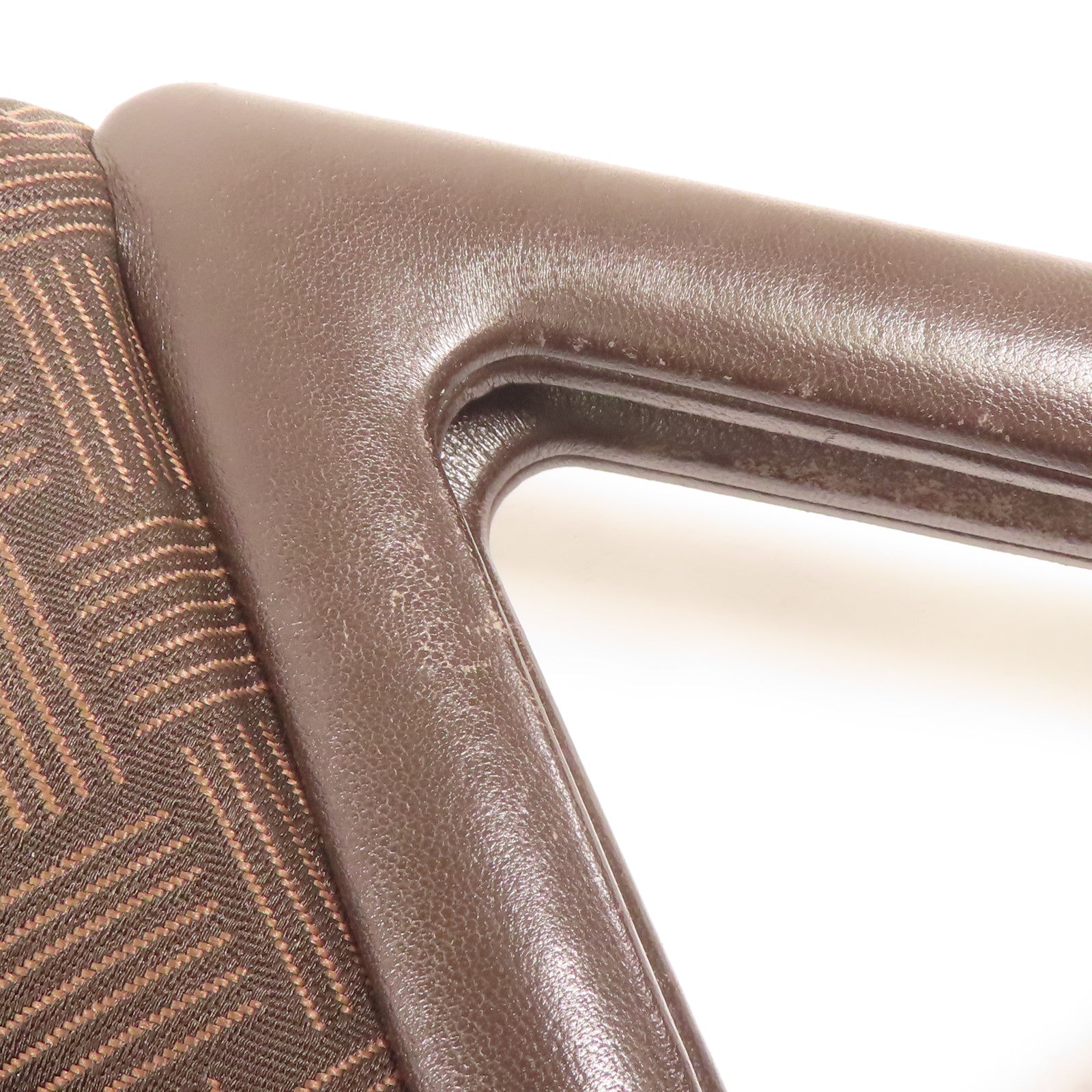 BOTTEGA VENETA 尼龍/皮革Point Triangle Shoulder Bag手挽肩背兩用袋