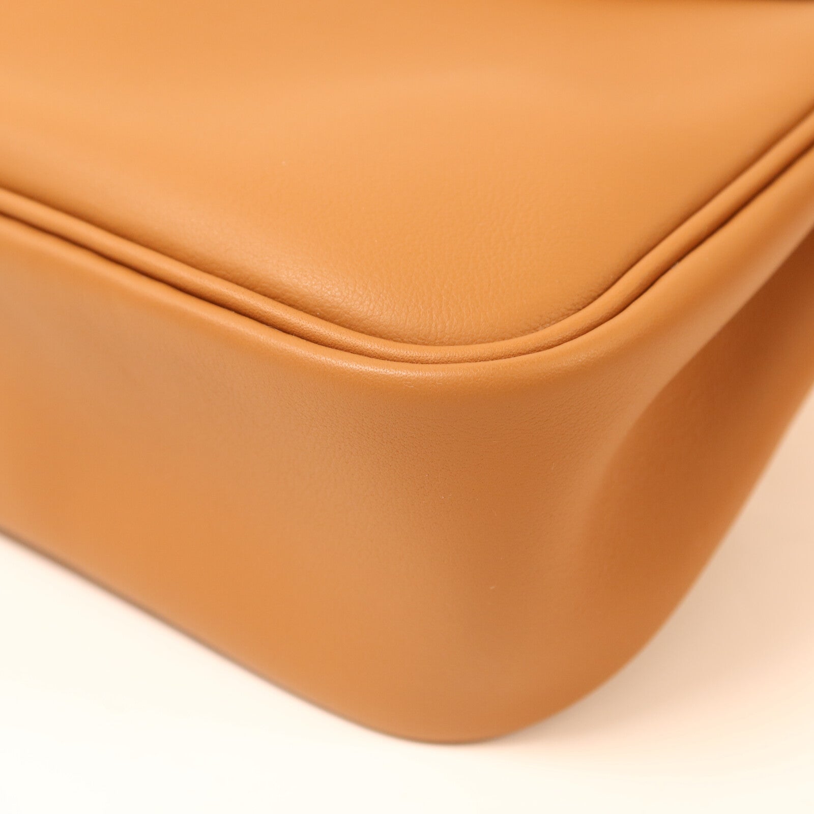 HERMES 【激減優惠】Swift皮革Kelly Jump金扣背包Gold