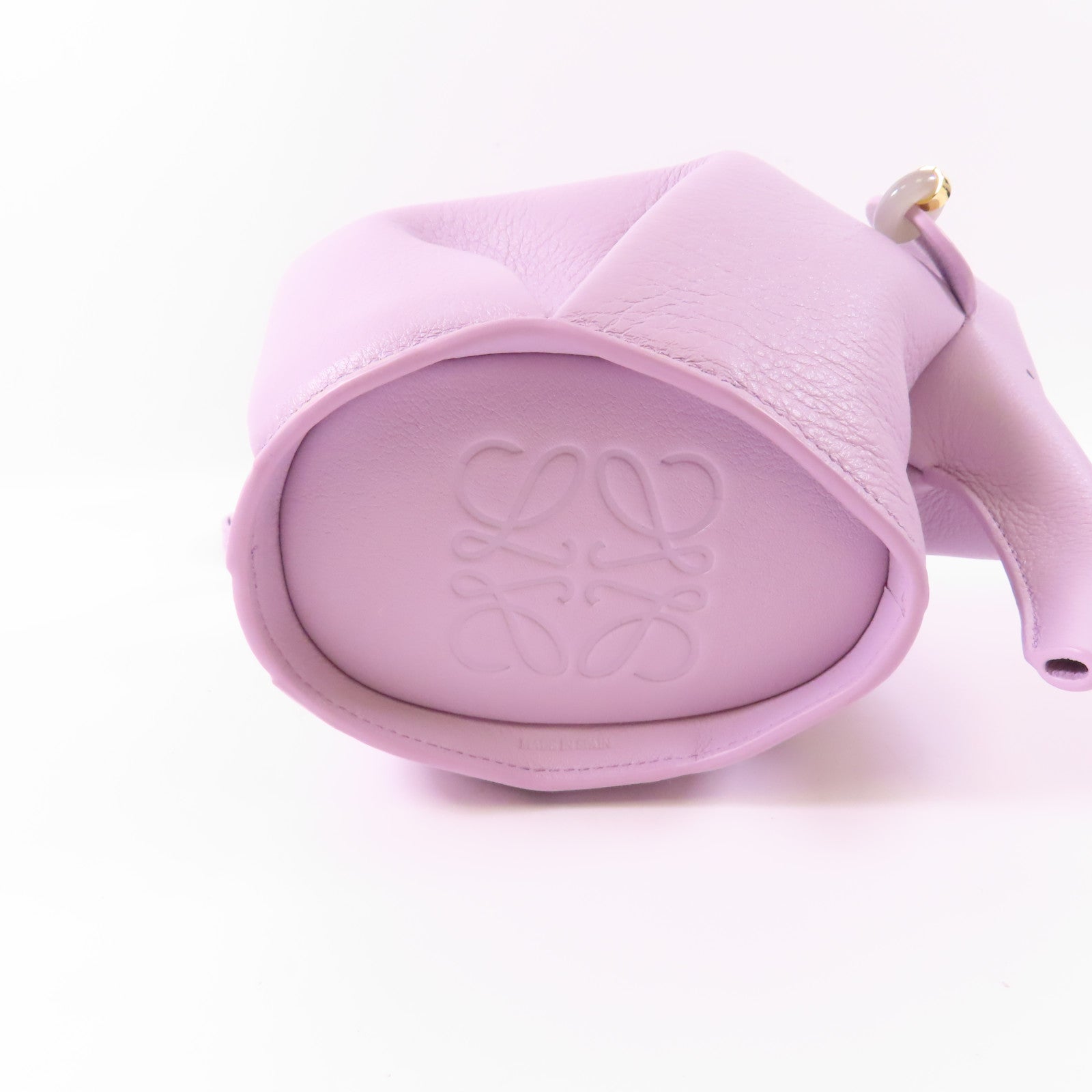 LOEWE 牛皮皮革Elephant Bag金扣肩背袋