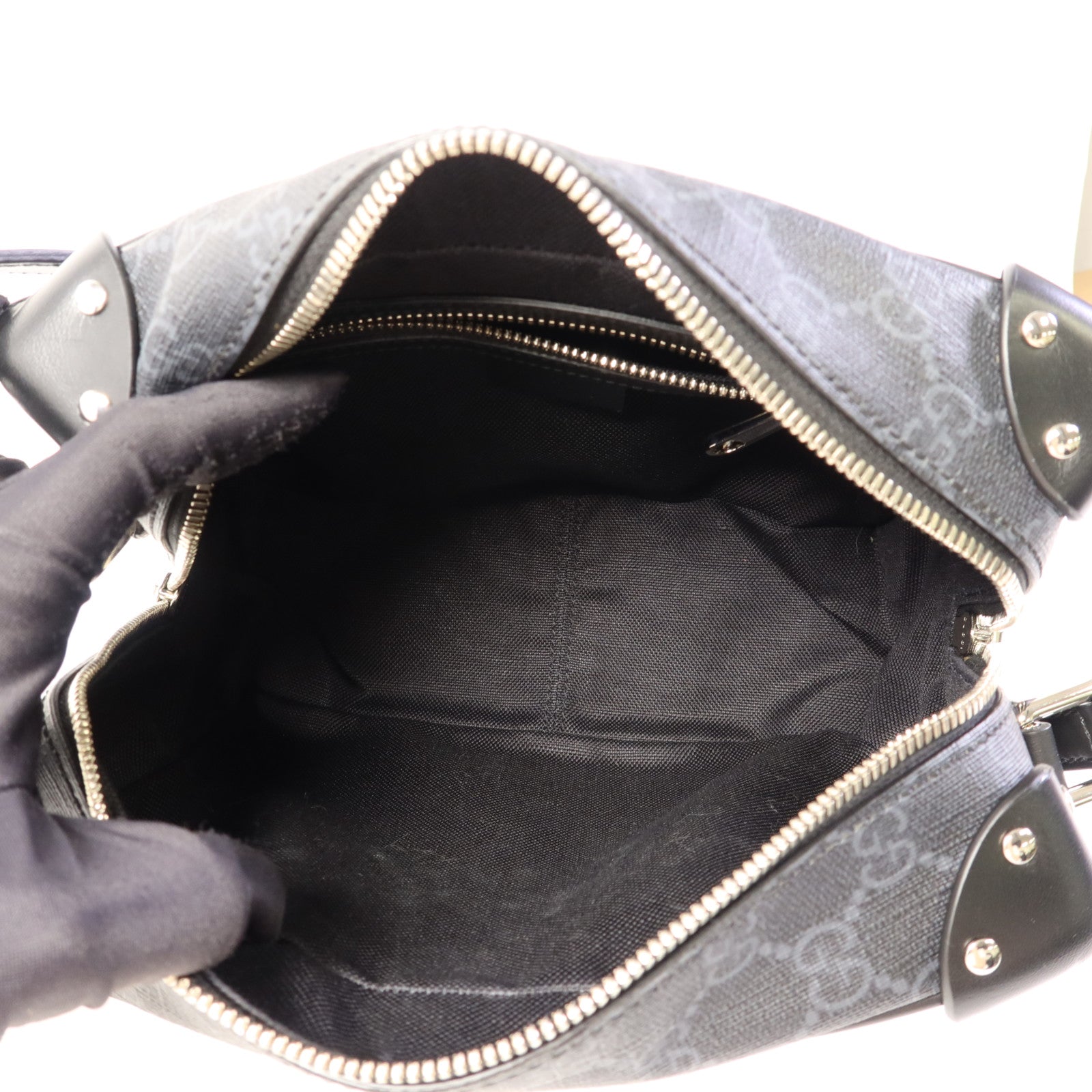 GUCCI 塗層帆布Shoulder Bag銀扣肩背袋