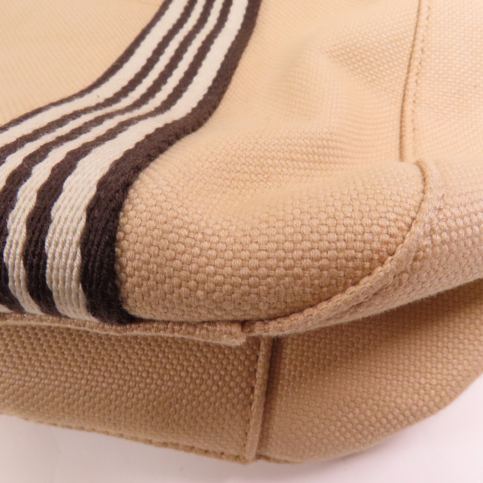 BURBERRY 帆布Shoulder Bag銀扣肩背袋