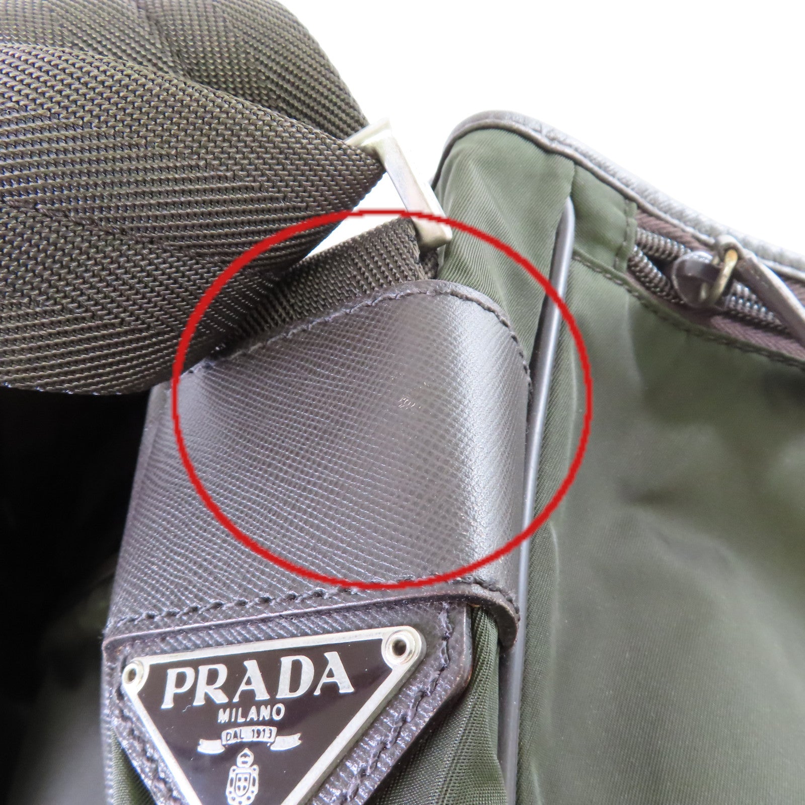 PRADA 尼龍Messenger Bag銀扣肩背袋軍綠色