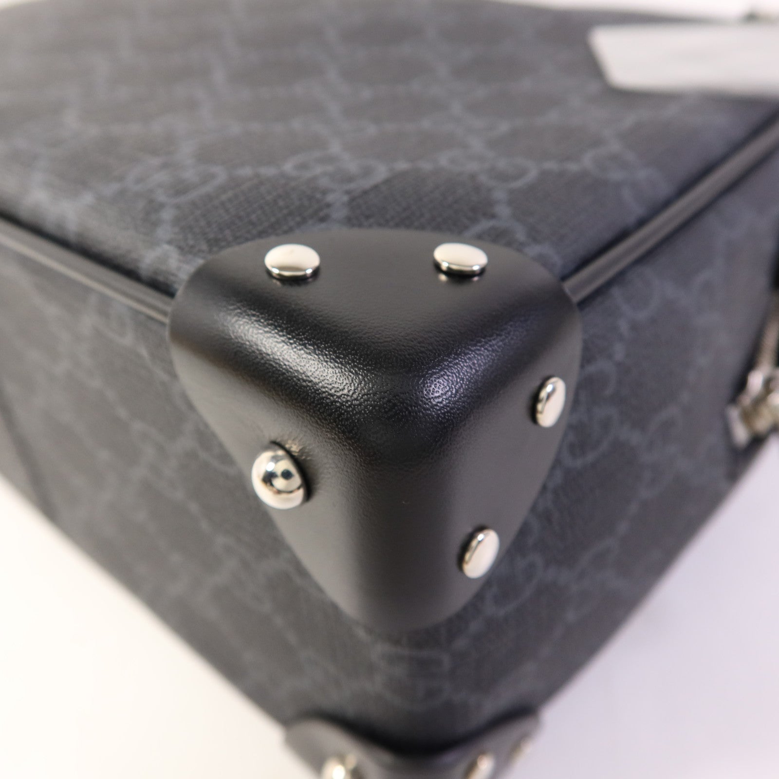 GUCCI 塗層帆布Shoulder Bag銀扣肩背袋