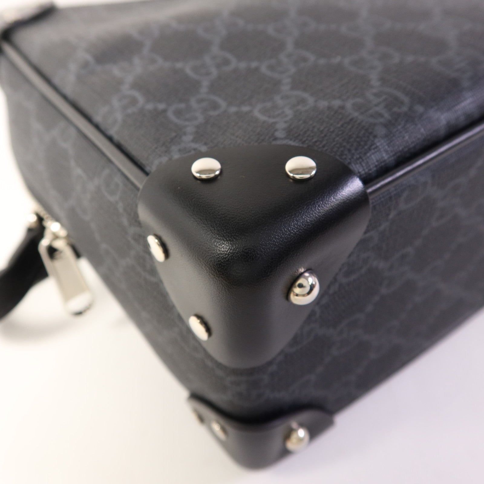 GUCCI 塗層帆布Shoulder Bag銀扣肩背袋