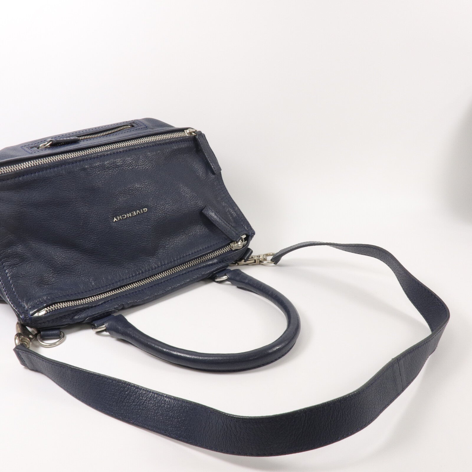 GIVENCHY 牛皮皮革Pandora Medium手挽肩背兩用袋