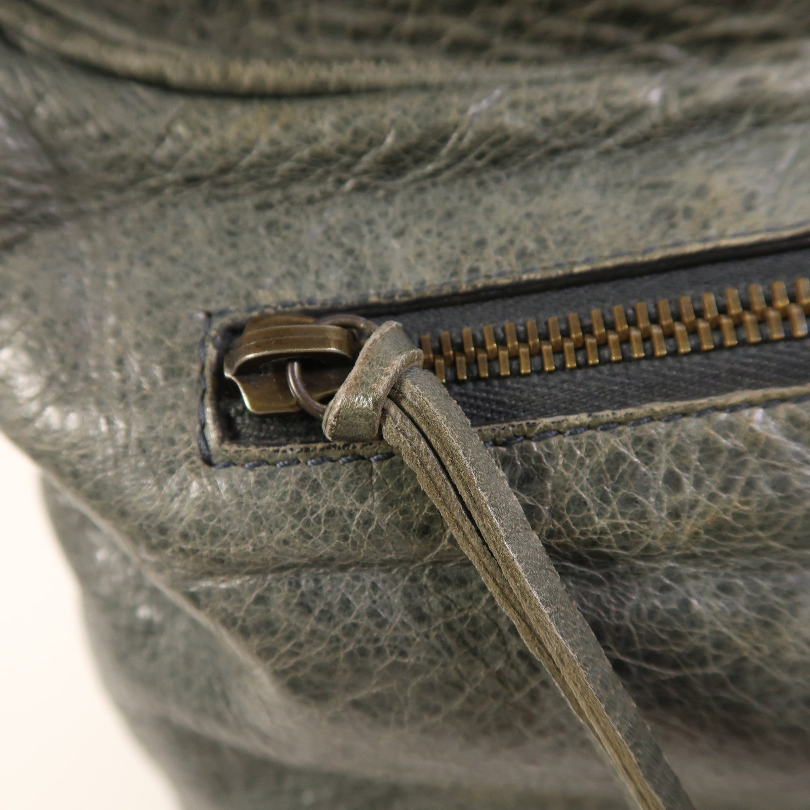 BALENCIAGA 牛皮皮革Classic Club肩背袋