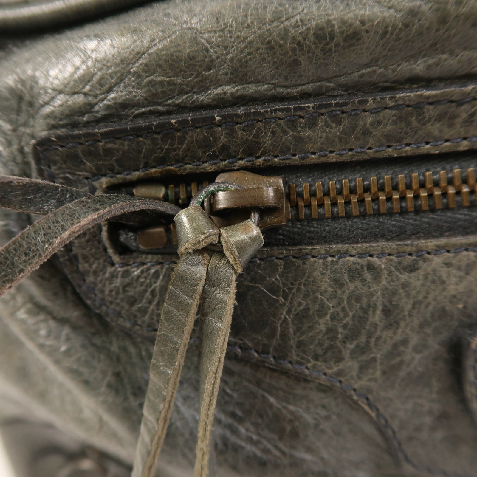 BALENCIAGA 牛皮皮革Classic Club肩背袋