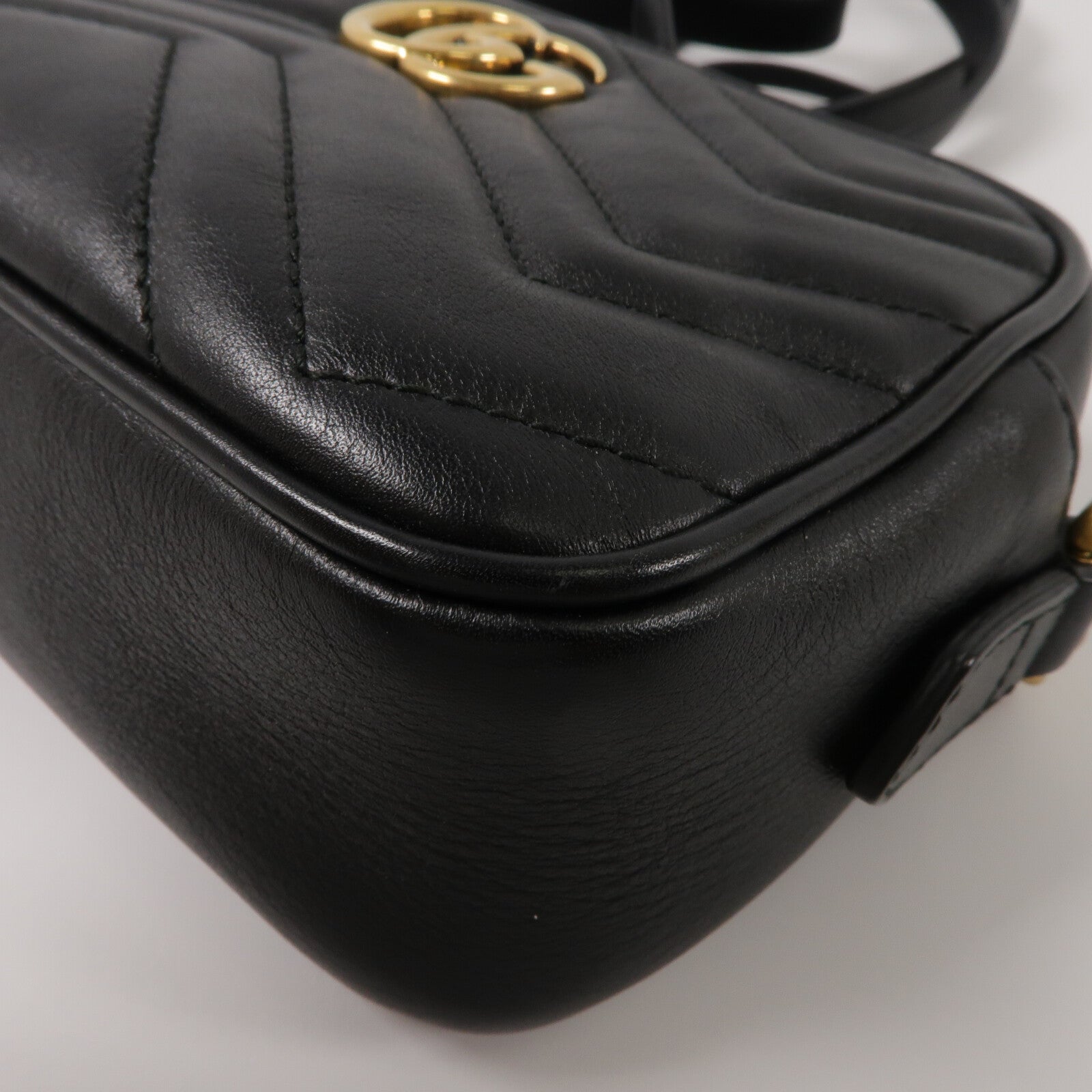 GUCCI 羊皮皮革GG Marmont Mini鏈帶肩背袋