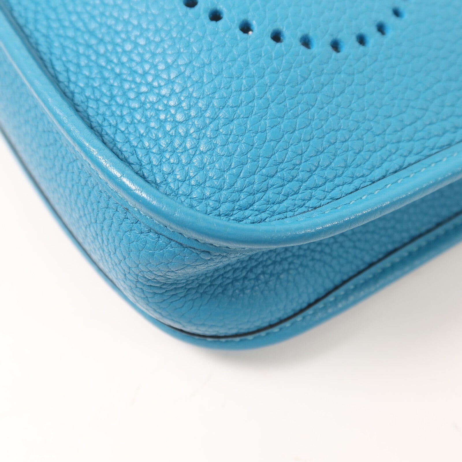 HERMES 【激減優惠】Clemence皮革Evelyne TPM銀扣肩背袋Bleu Paon