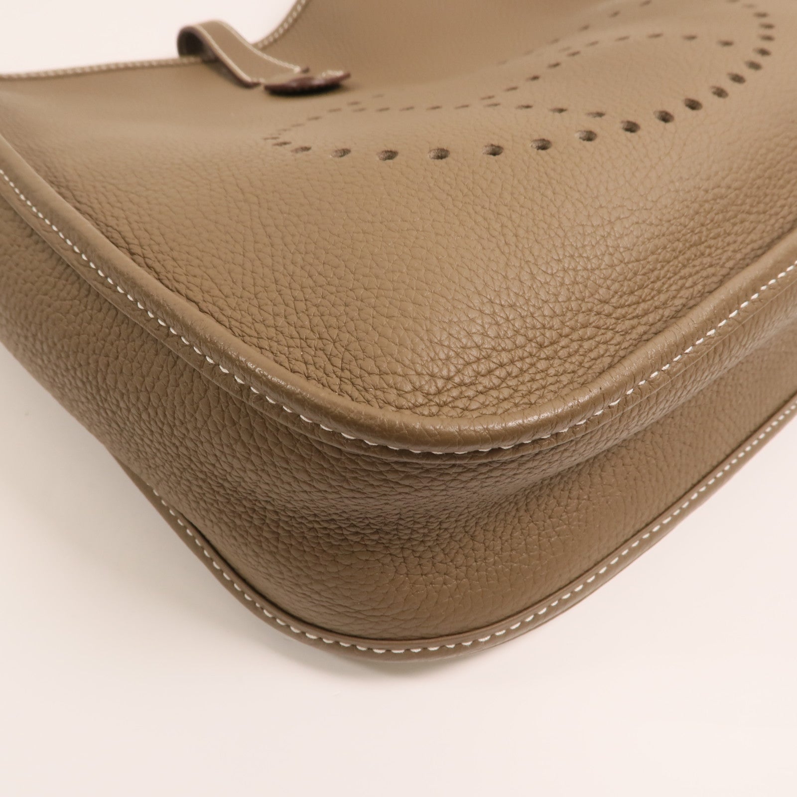 HERMES Clemence皮革Evelyne PM銀扣肩背袋Etoupe