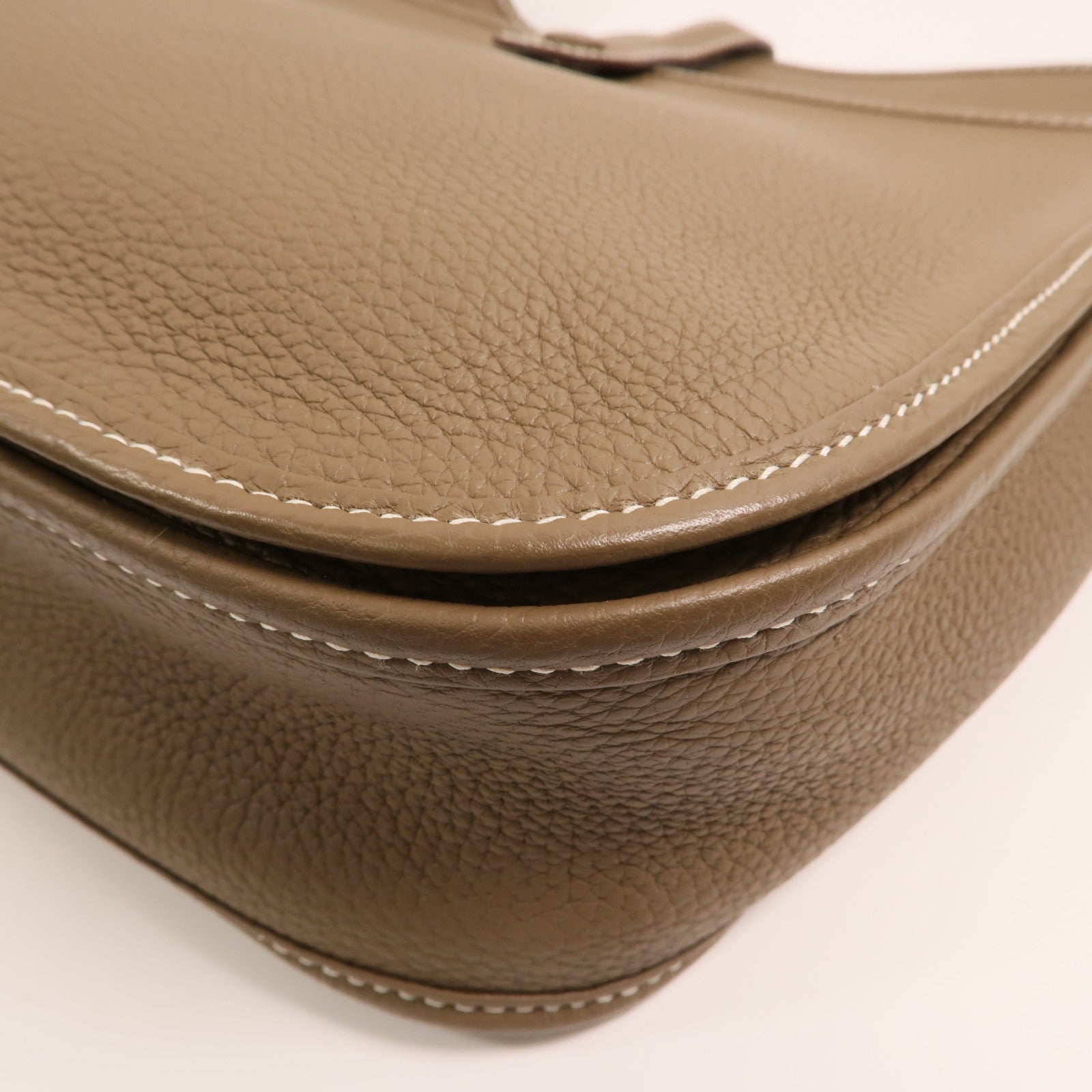 HERMES Clemence皮革Evelyne PM銀扣肩背袋Etoupe
