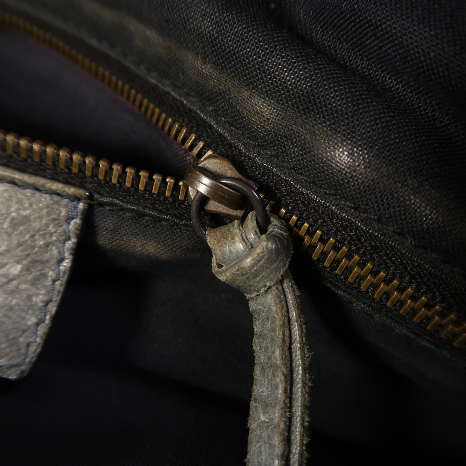 BALENCIAGA 牛皮皮革Classic Club肩背袋