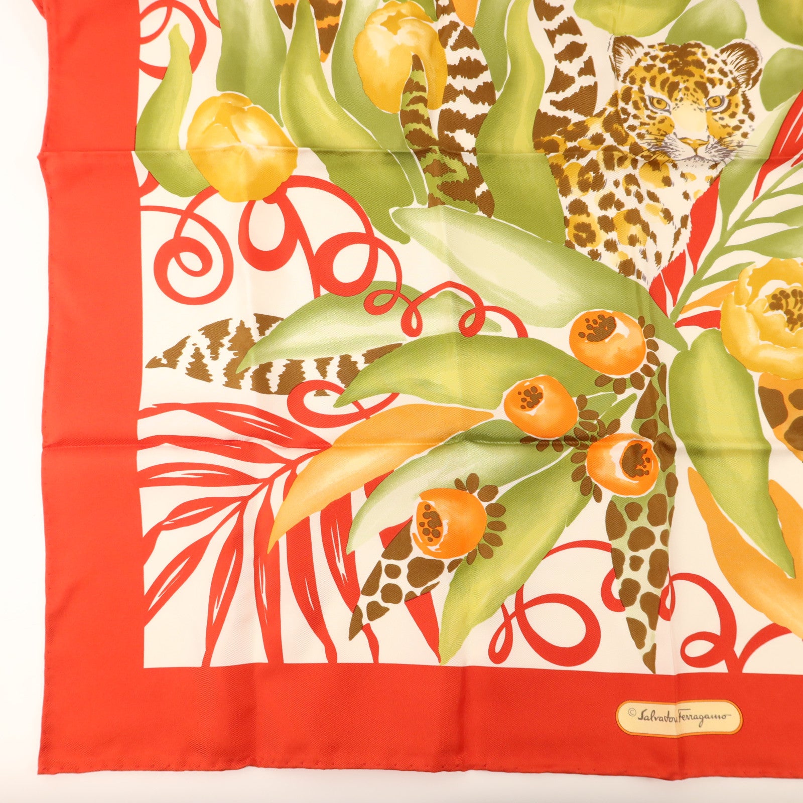 Salvatore Ferragamo 【激減優惠】絲質Scarf 64x64絲巾