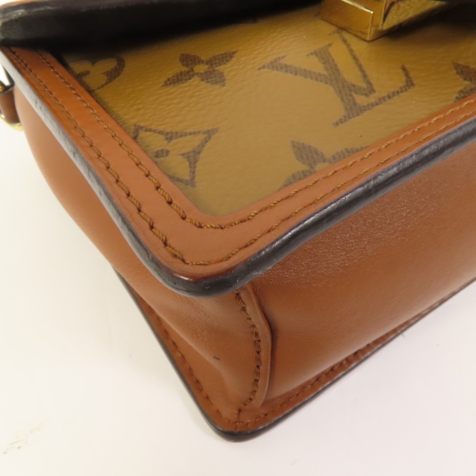 LOUIS VUITTON 【激減優惠】Dauphine Wallet On Chain金扣肩背袋