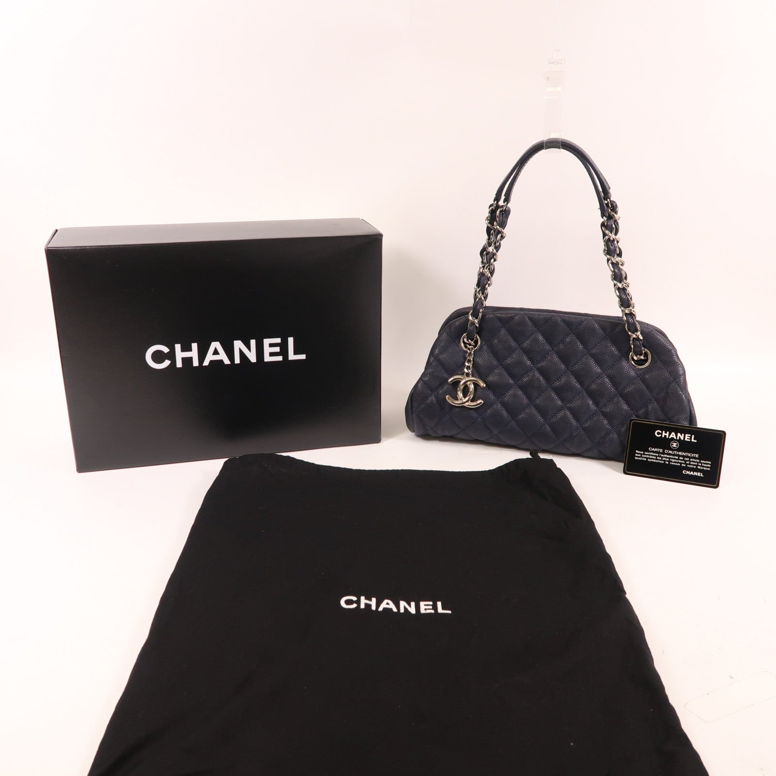 CHANEL 牛皮皮革Shoulder Bag銀扣鏈帶肩背袋
