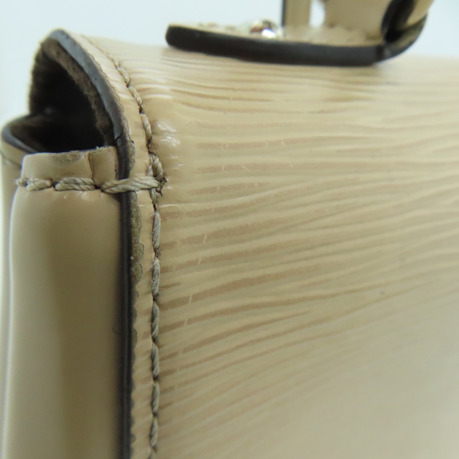LOUIS VUITTON Epi Cluny BB银扣手挽肩背两用袋米色