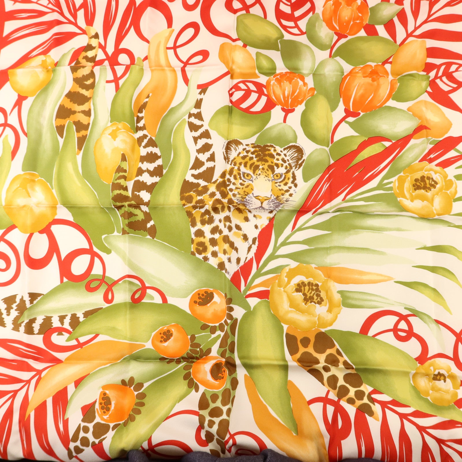 Salvatore Ferragamo 【激減優惠】絲質Scarf 64x64絲巾