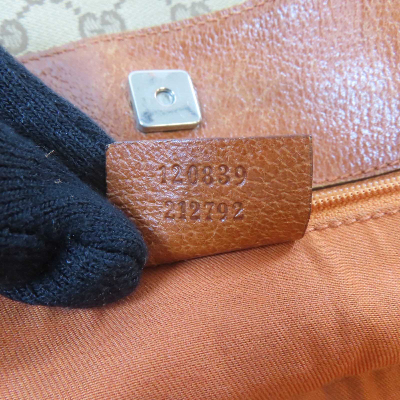 GUCCI 帆布Shoulder Bag銀扣肩背袋啡色