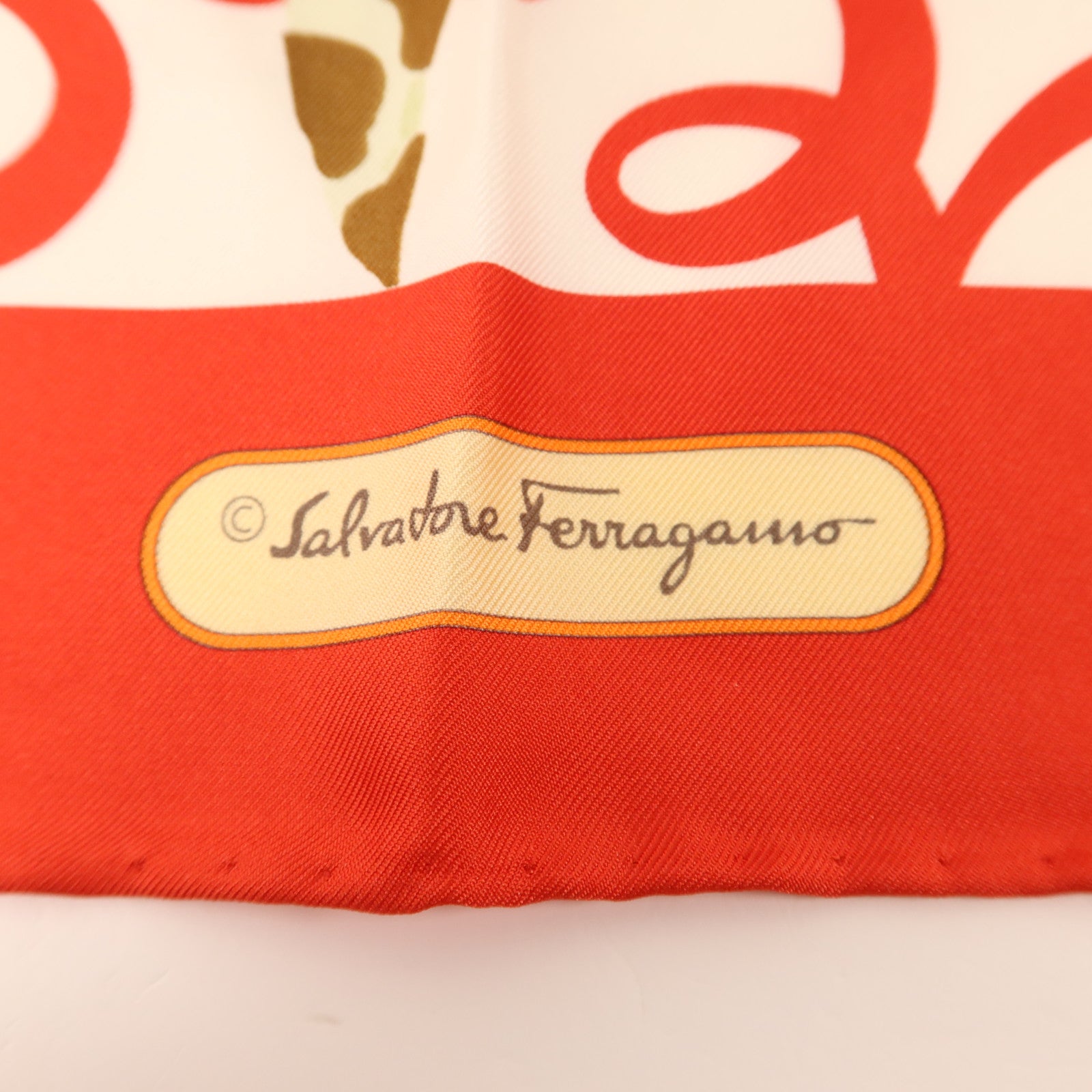 Salvatore Ferragamo 【激減優惠】絲質Scarf 64x64絲巾