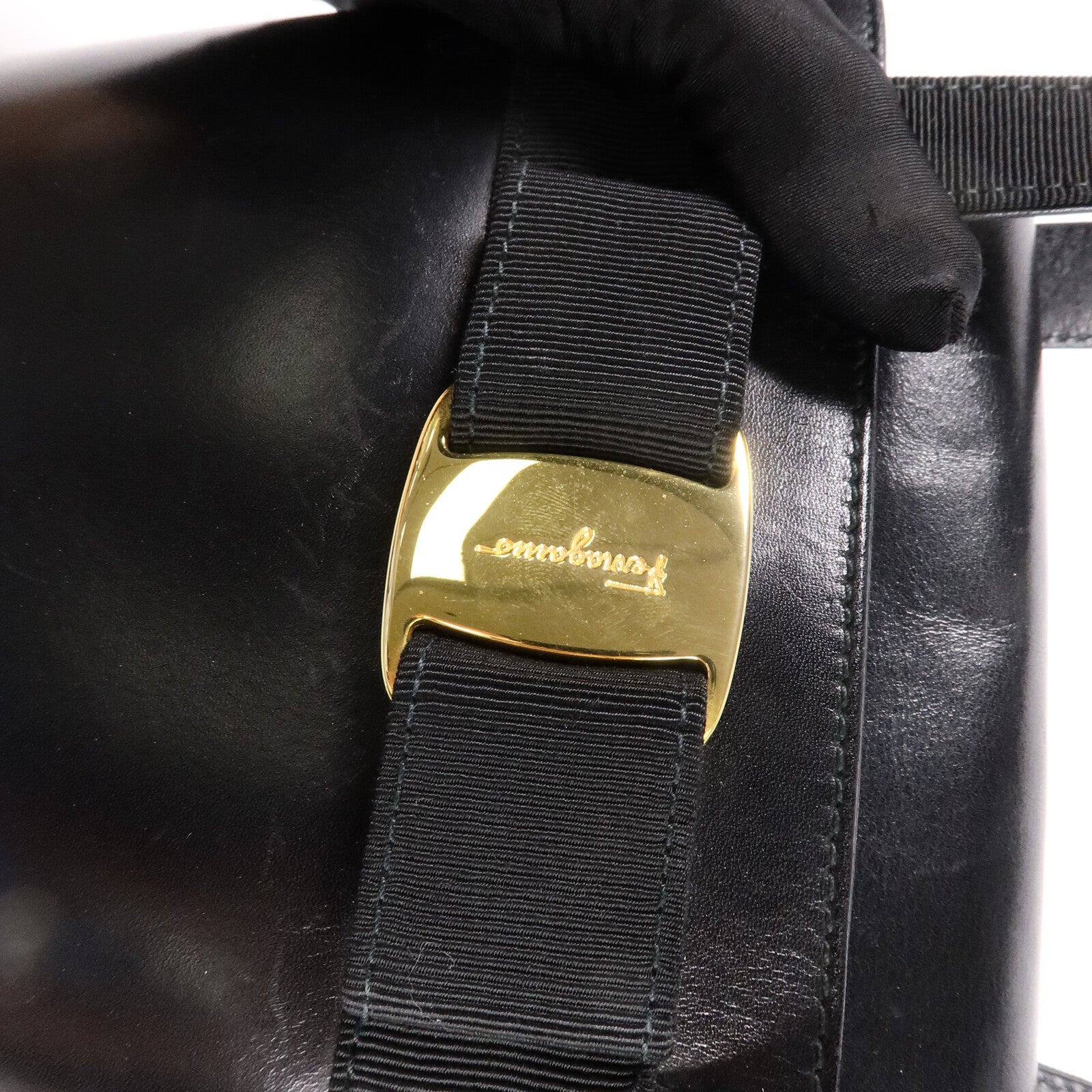 Salvatore Ferragamo 牛皮皮革Vara Ribbon手挽袋
