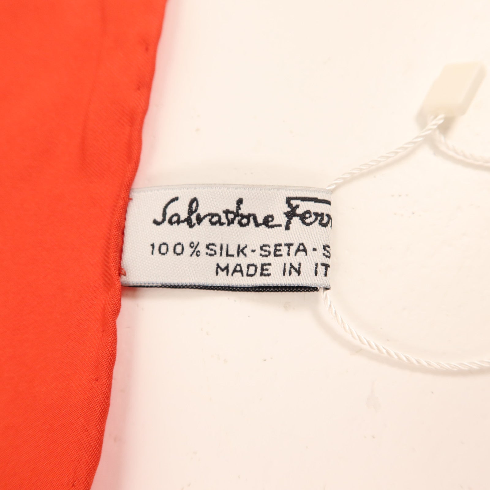 Salvatore Ferragamo 【激減優惠】絲質Scarf 64x64絲巾