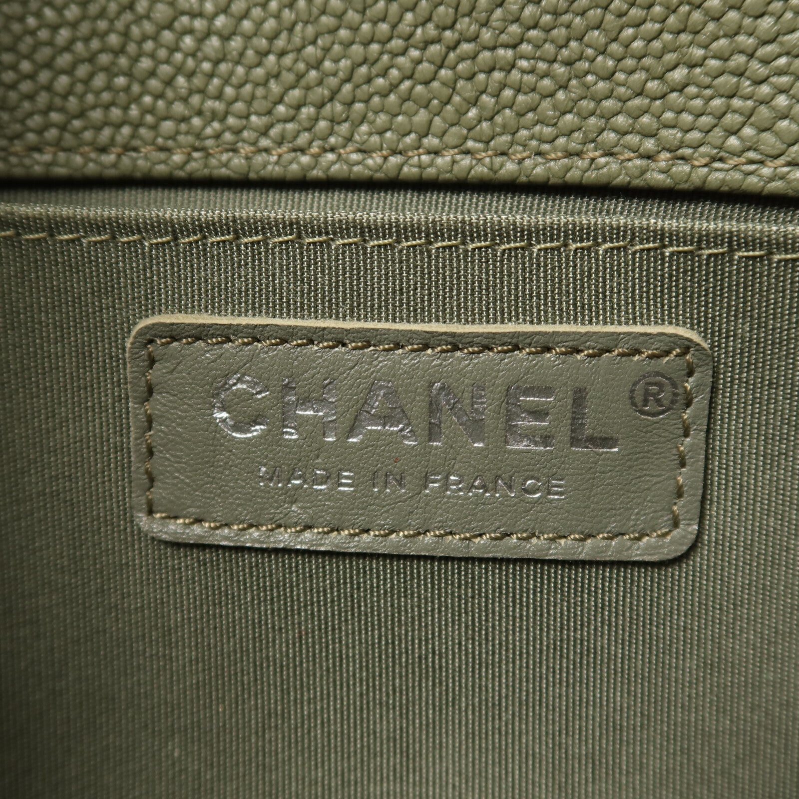 CHANEL 牛皮皮革Boy 25銀扣鏈帶肩背袋