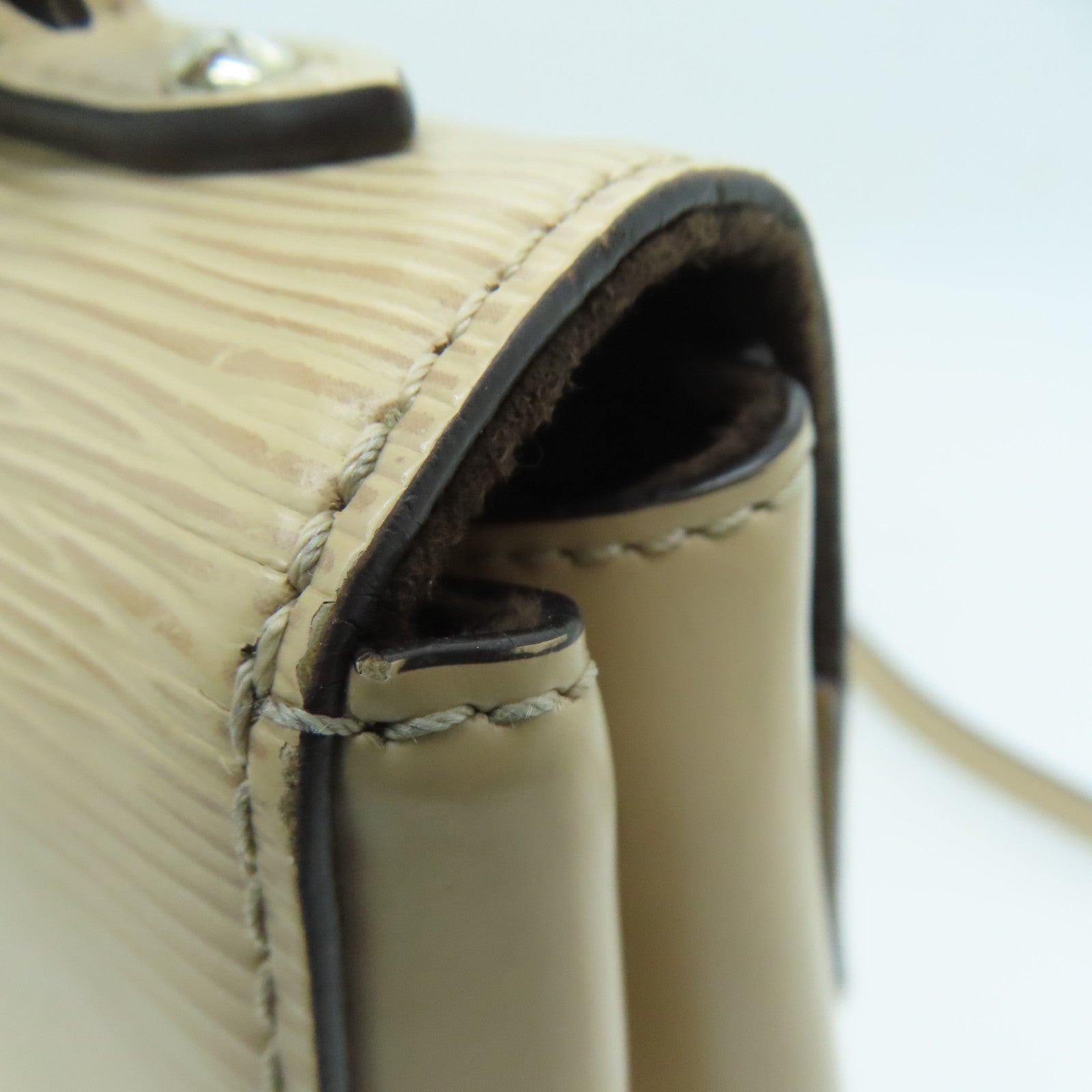 LOUIS VUITTON Epi Cluny BB银扣手挽肩背两用袋米色