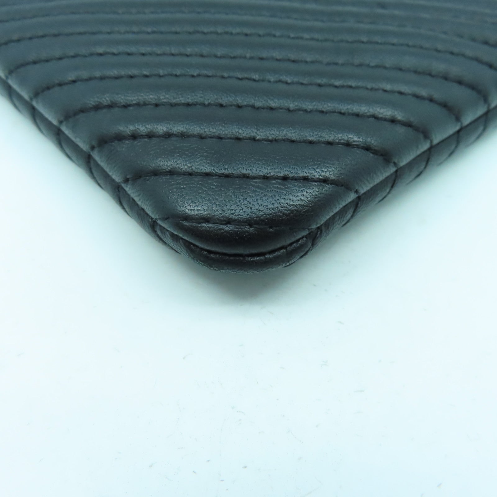 CHANEL 【激減優惠】斜紋羊皮皮革Clutch Bag銀扣手拿包黑色