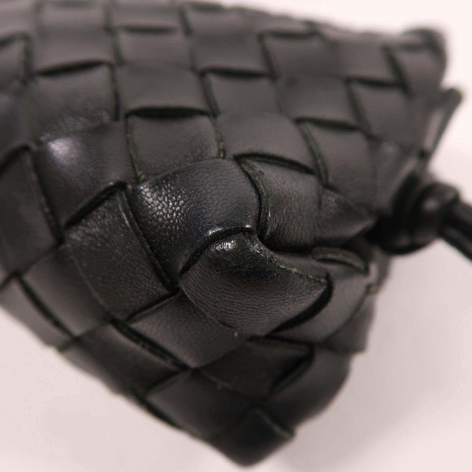 BOTTEGA VENETA 牛皮皮革Mini Loop Camera Bag金扣肩背袋