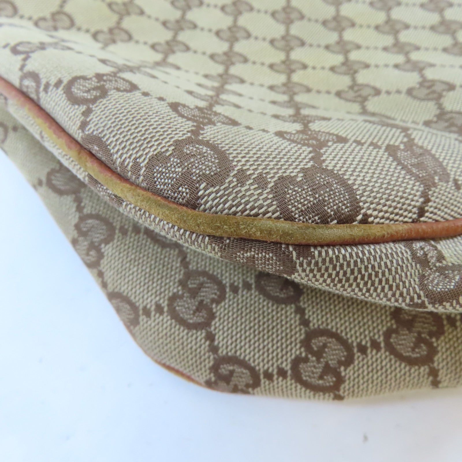 GUCCI 帆布Shoulder Bag銀扣肩背袋啡色