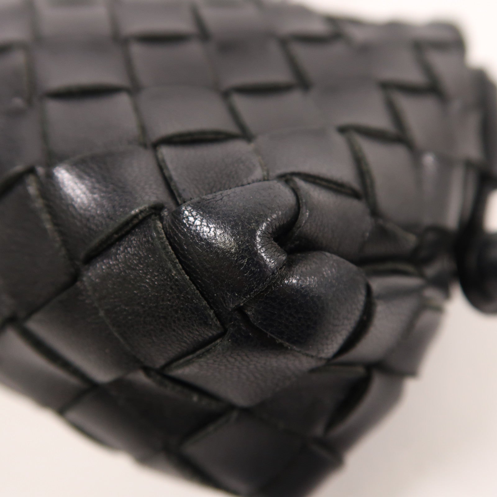 BOTTEGA VENETA 牛皮皮革Mini Loop Camera Bag金扣肩背袋