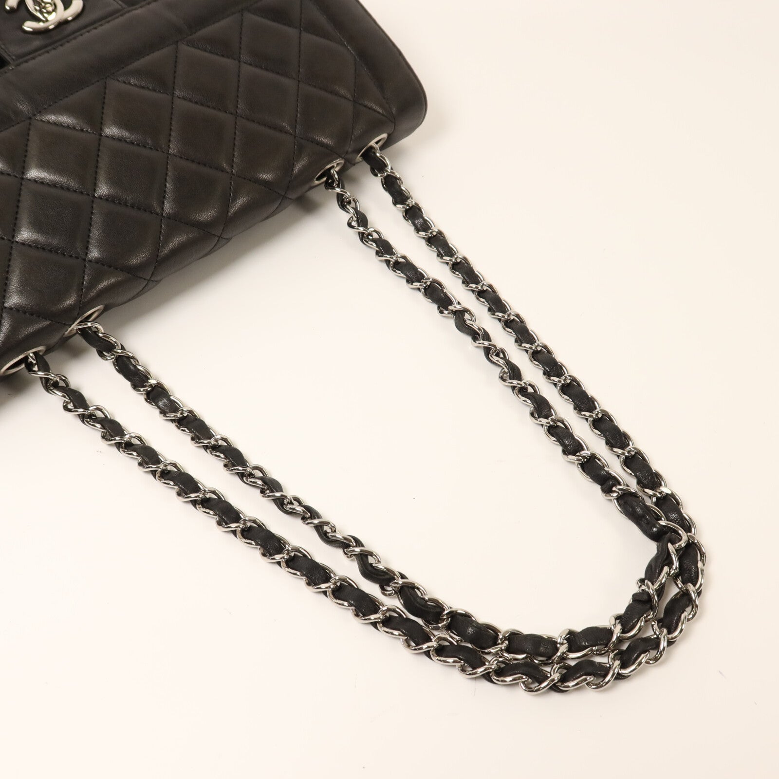 CHANEL 羊皮皮革Chain Shoulder銀扣鏈帶肩背袋