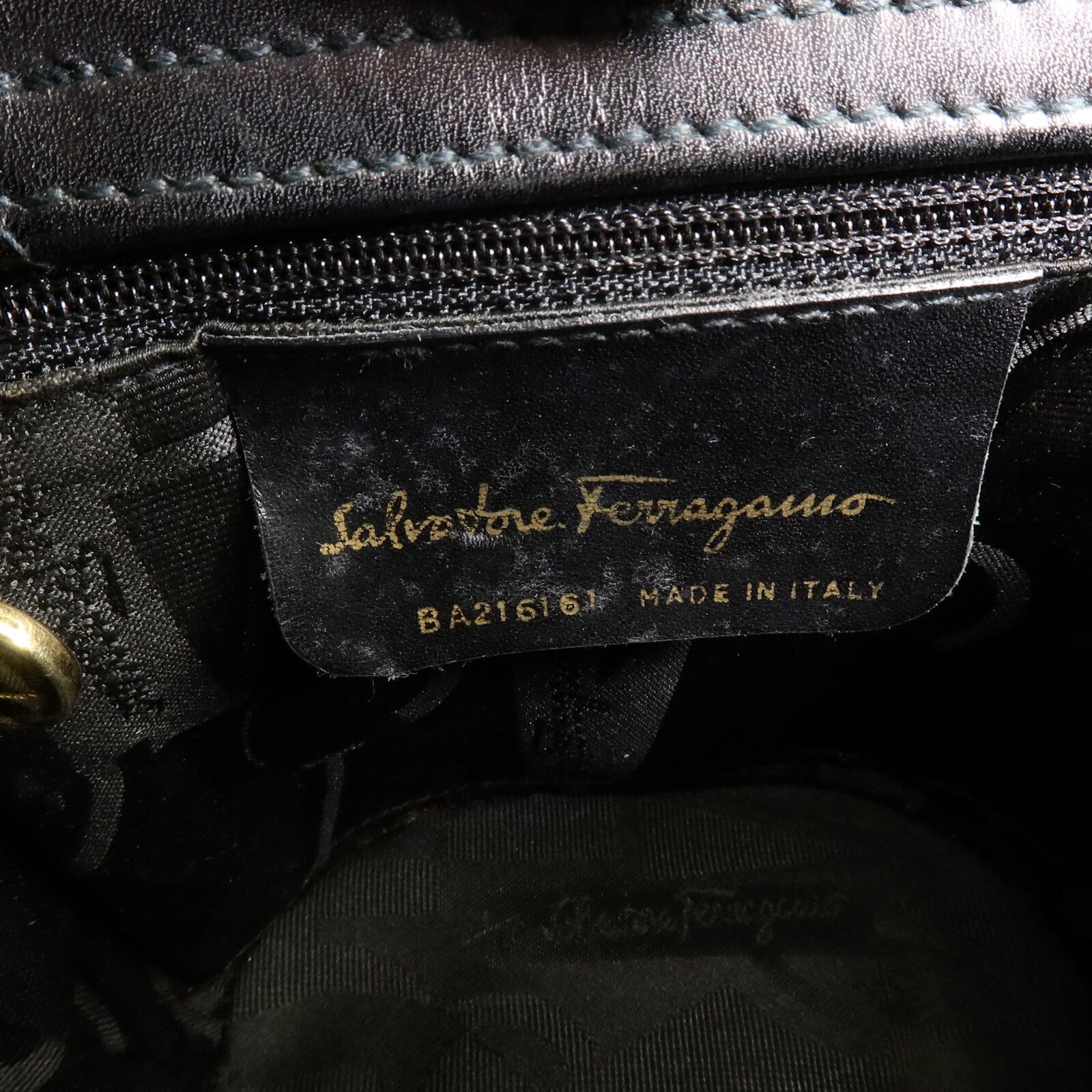 Salvatore Ferragamo 牛皮皮革Vara Ribbon手挽袋