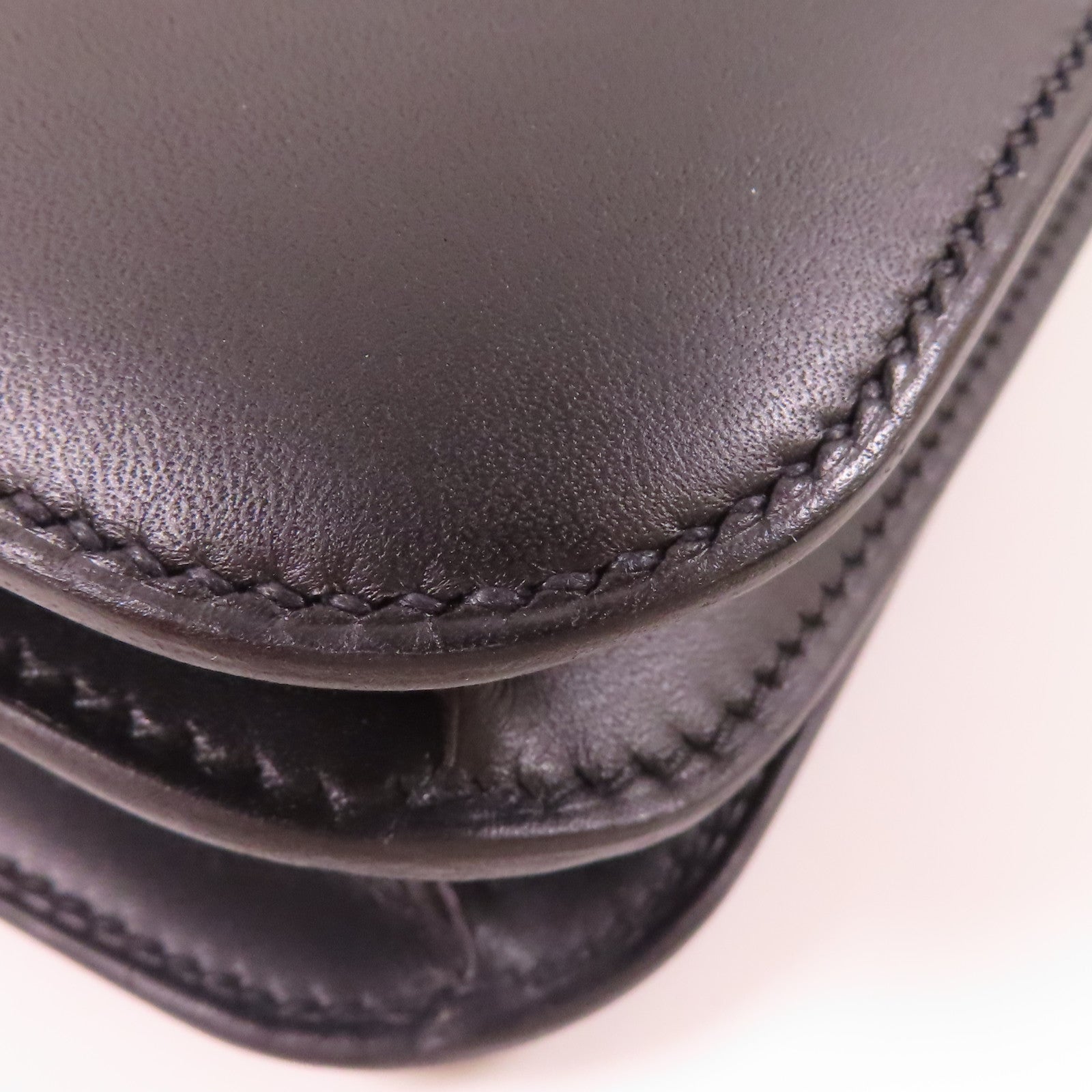 HERMES Swift皮革Constance Mini銀扣肩背袋Noir