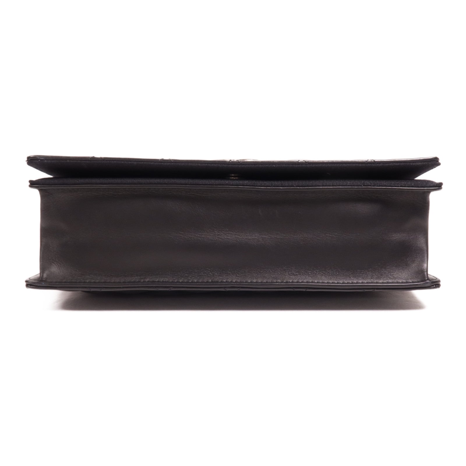 CHANEL 羊皮皮革Chain Shoulder銀扣肩背袋