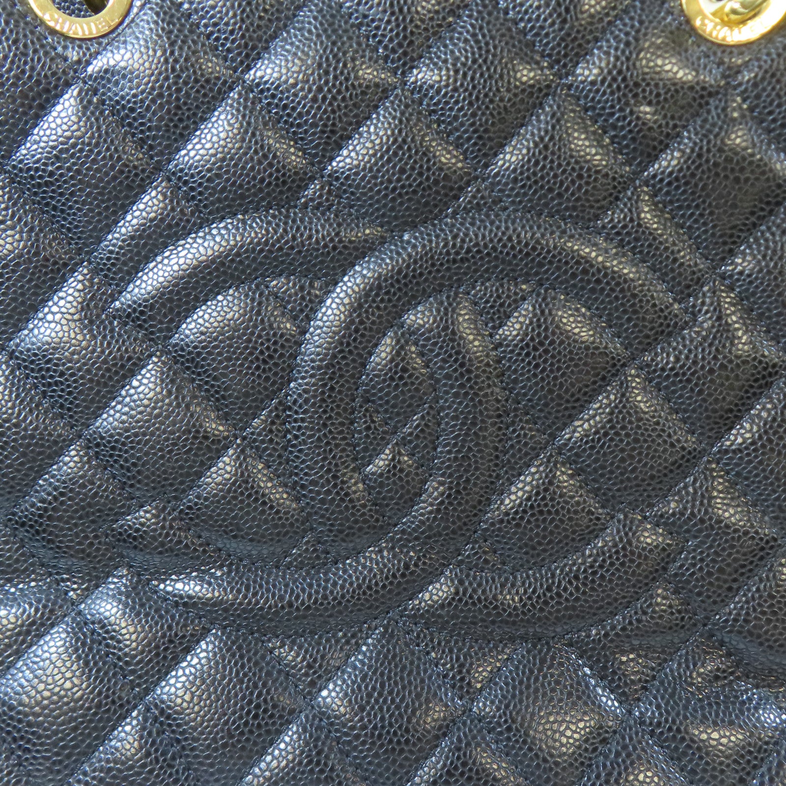 CHANEL 菱格Caviar皮革GST金扣手挽袋黑色