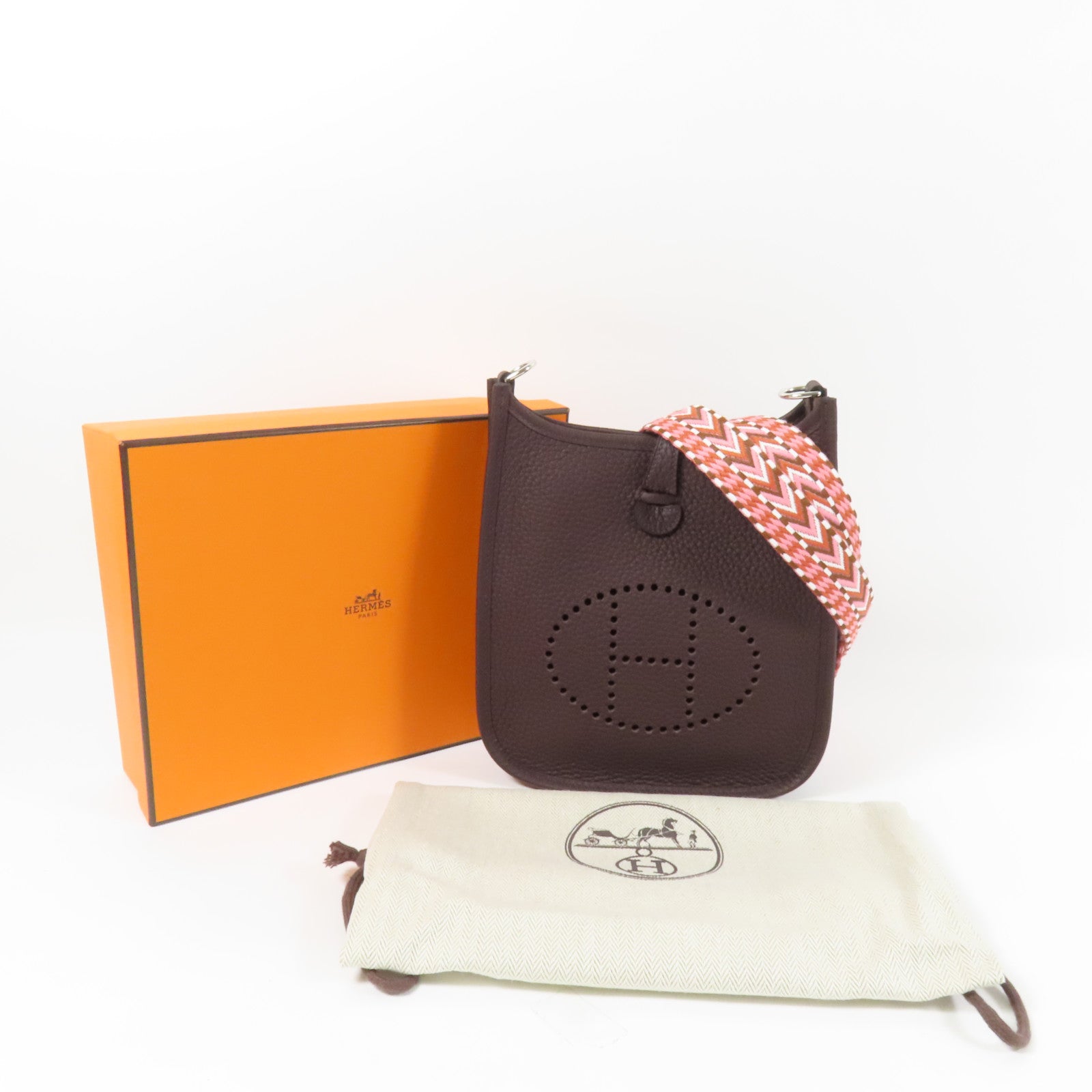 HERMES Clemence皮革Evelyne TPM銀扣肩背袋Rouge Sellier