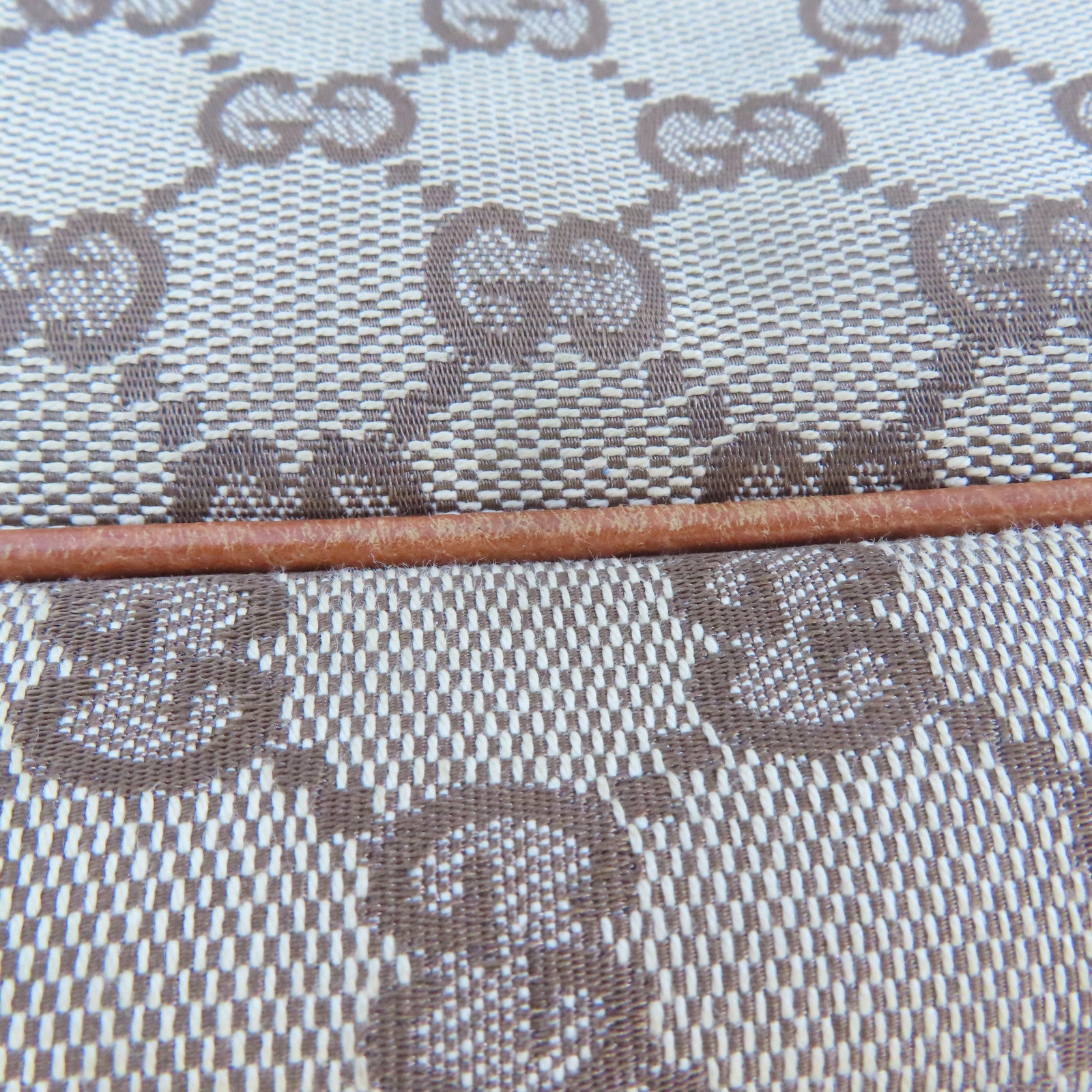 GUCCI 帆布Shoulder Bag銀扣肩背袋啡色