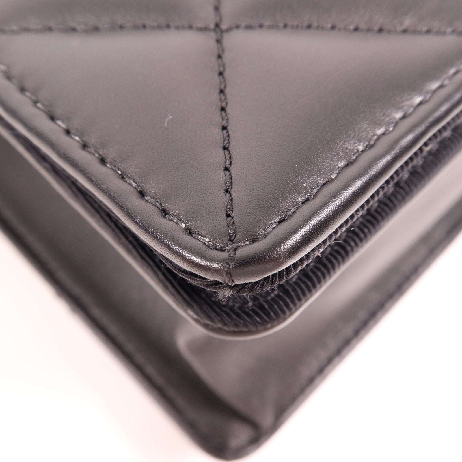 CHANEL 羊皮皮革Chain Shoulder銀扣肩背袋