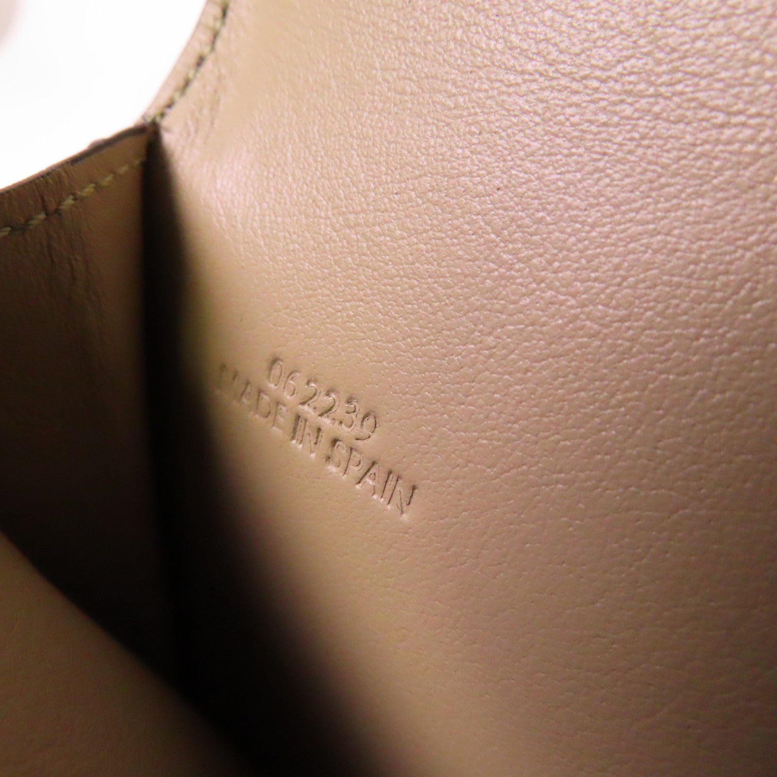 LOEWE 【激減優惠】牛皮皮革Long Vertical Wallet長錢包灰色