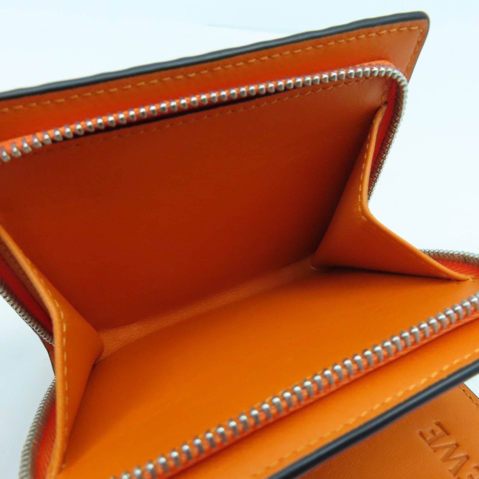 LOEWE 【激減優惠】牛皮皮革Wallet銀扣錢包橙色