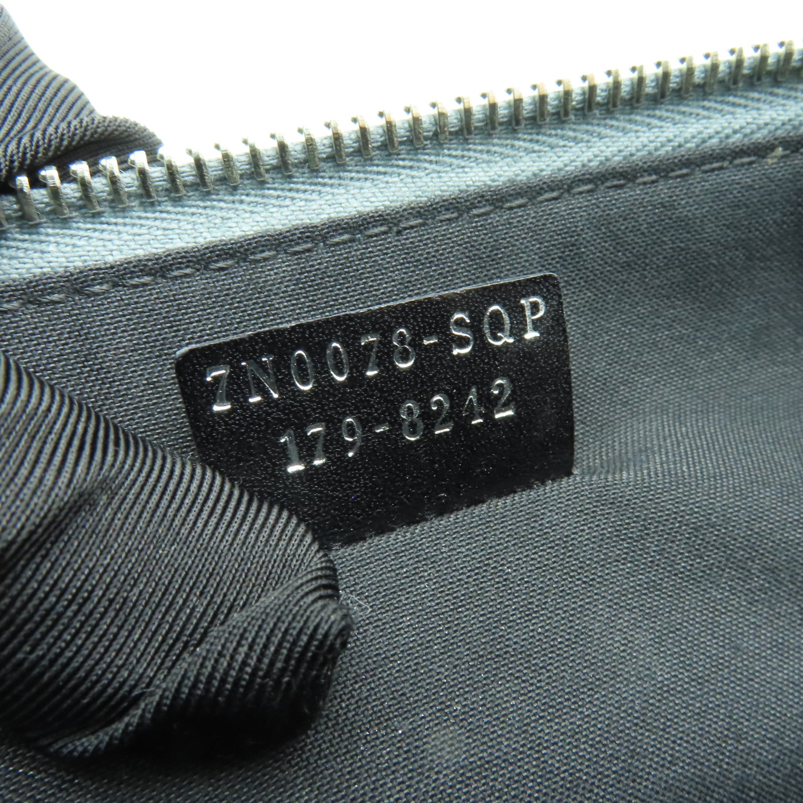 FENDI 【激減優惠】牛皮皮革Monster Eye Pouch銀扣手拿包灰色