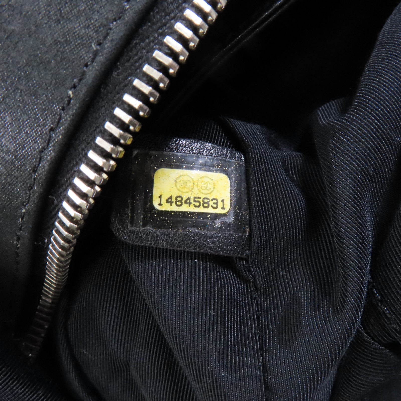 CHANEL 【激減優惠】塗層皮革Chain Shoulder Bag銀扣鏈帶肩背袋黑色