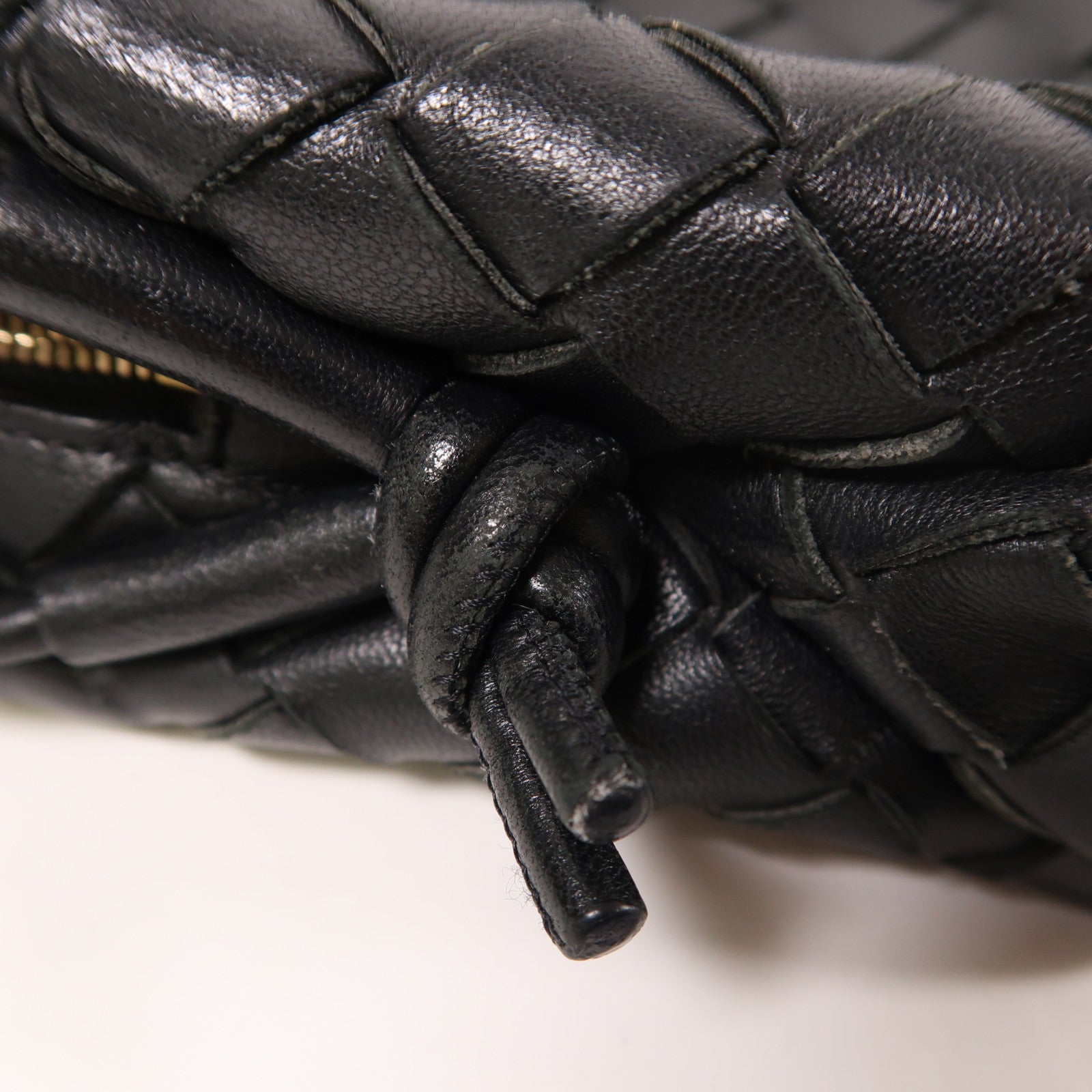 BOTTEGA VENETA 牛皮皮革Mini Loop Camera Bag金扣肩背袋