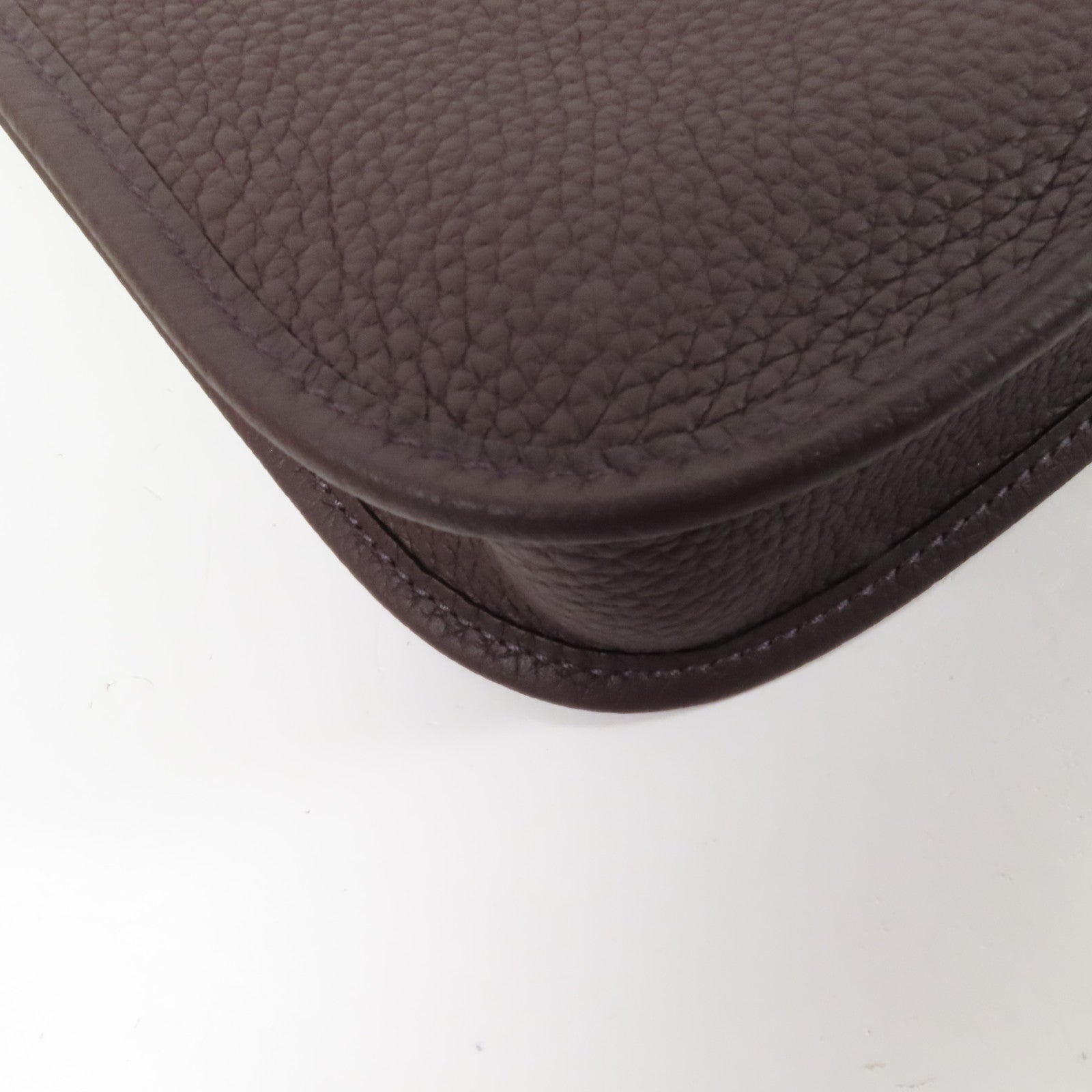 HERMES Clemence皮革Evelyne TPM銀扣肩背袋Rouge Sellier